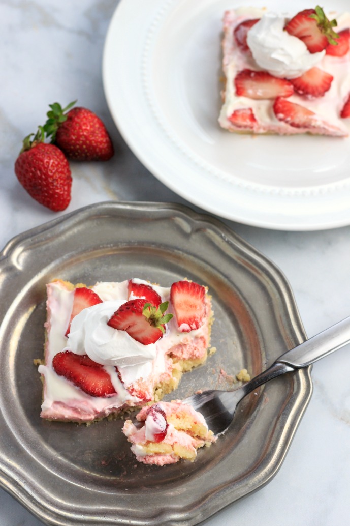 Keto Strawberry Cream Pie Bars- Low Carb & Gluten Free
