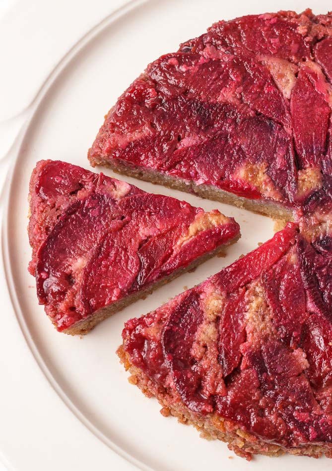 Keto caramelized Plum Upside Down Cake