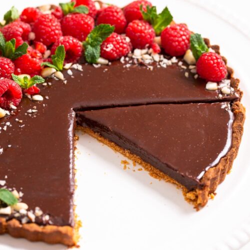 Keto Chocolate Raspberry Tart - Beauty and the Foodie